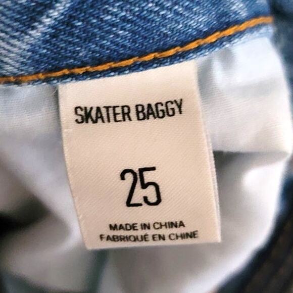 Urban Outfitters BDG Skater Baggy Jean Daisy Patch Distressed Flared Leg 25x32 - Picture 5 of 14